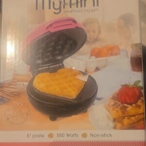 Pink Heart-Shaped Waffle Maker